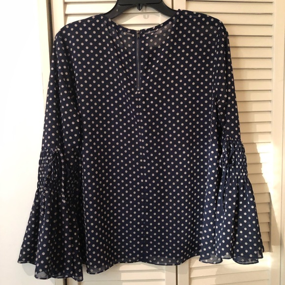 Fun chic top - Picture 2 of 8